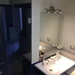 马约尔公寓 *