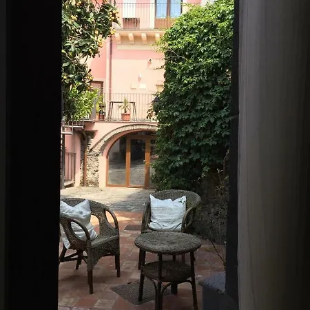 The Mayor's Apartment Trecastagni